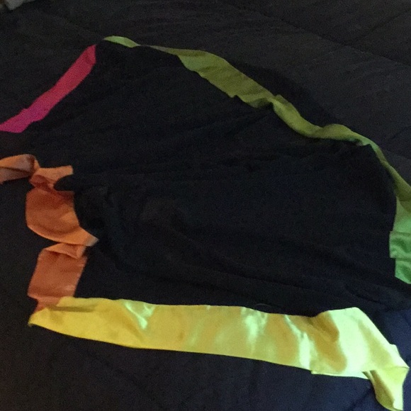 Gorgeous multi color beach wrap or scarf. - Picture 4 of 4